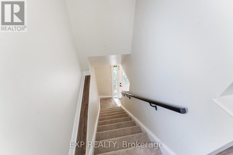 28690323/91-3190-stockton-drive/blossom-parkkemp-parkfindlay-creek/ottawa/ontario/K1T1S1_17