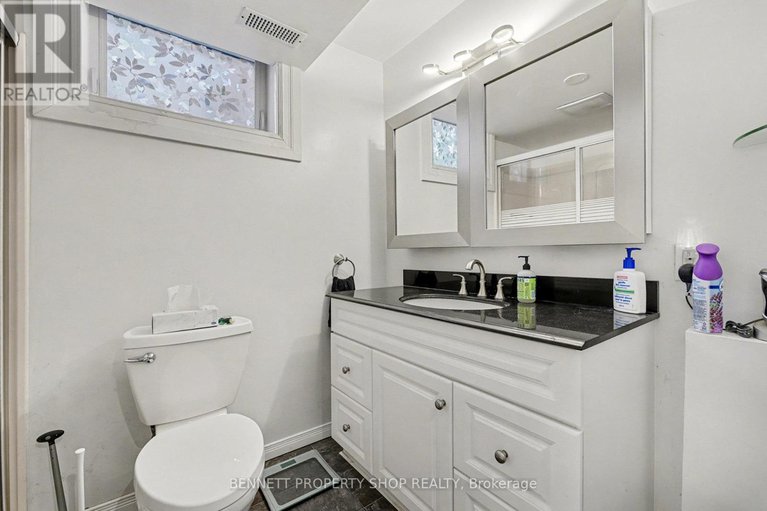 29142676/6070-fourth-line-road/rideau-twp-w-of-hwy-16-north-of-reg-rd-6/ottawa/ontario/K0A2T0_8