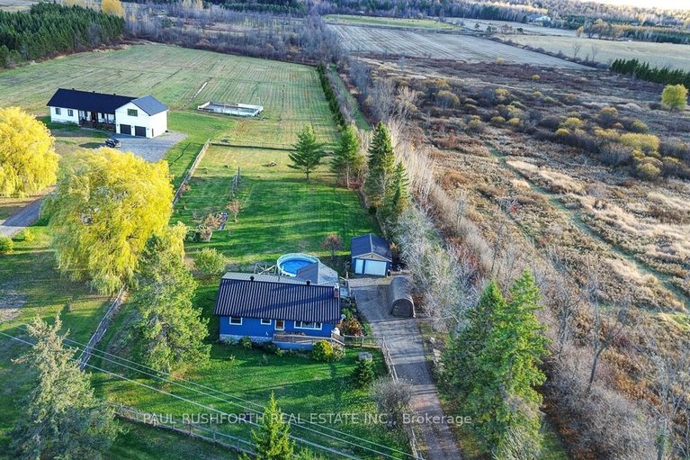 29451023/3304-old-highway-17/clarencerockland-twp/clarence-rockland/ontario/K4K1W3_2