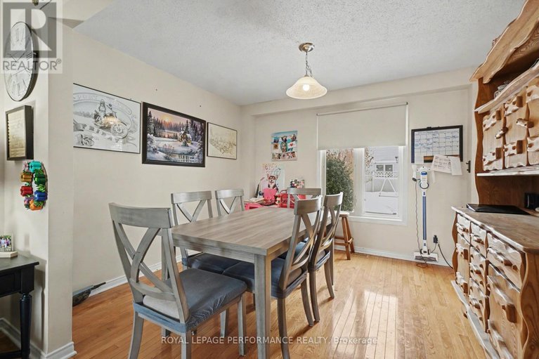 29402069/734-merkley-drive/fallingbrookpineridge/ottawa/ontario/K4A2T8_11