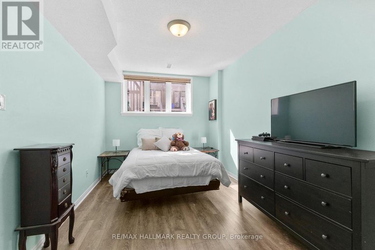 29249914/7-325-elite-private/longfields/ottawa/ontario/K2J0A4_26