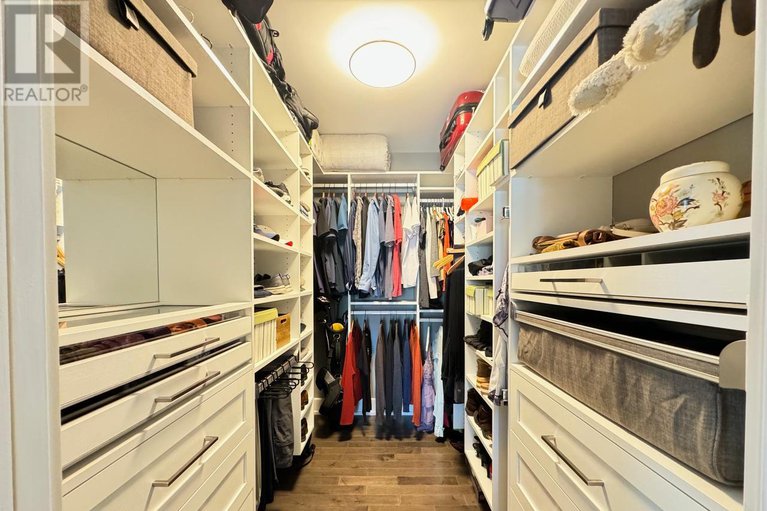 29345716/240-mullin-private/mer-bleuebradley-estatesanderson-park/ottawa/ontario/K1W0K6_8