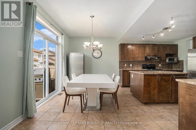 28651588/324-fairlakes-way/avalon-east/ottawa/ontario/K4A0K8_13