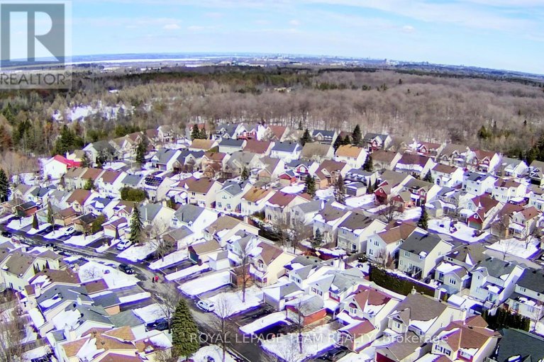 29508813/90-moresby-drive/bridlewood/ottawa/ontario/K2M2J6_39