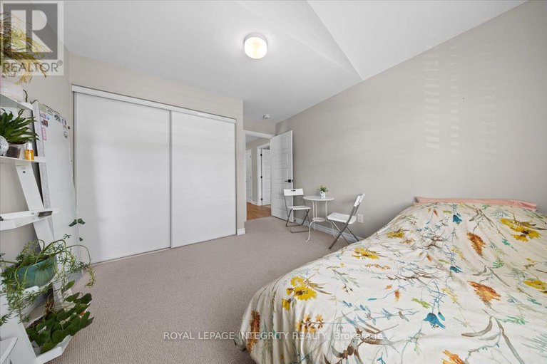 29358842/355-crossway-terrace/stittsville-north/ottawa/ontario/K2S2Z3_22