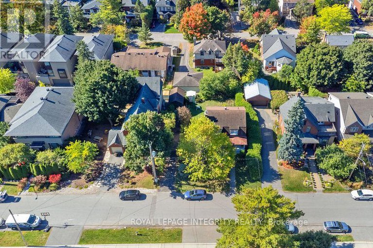 28943384/472-edison-avenue/mckellarhighland/ottawa/ontario/K2A1T9_4