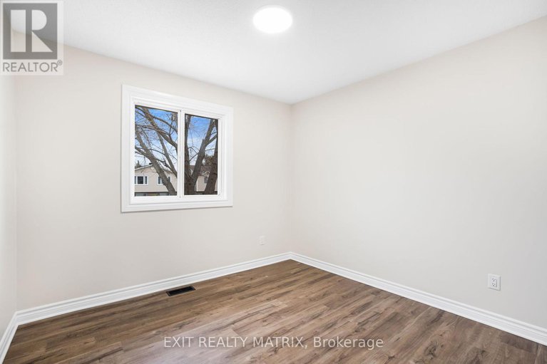 28880150/58-castlebeau-street/embrun/russell/ontario/K0A1W0_16