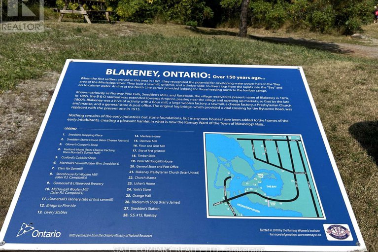 28710683/212-blakeney-road/pakenham/mississippi-mills/ontario/K0A1A0_45