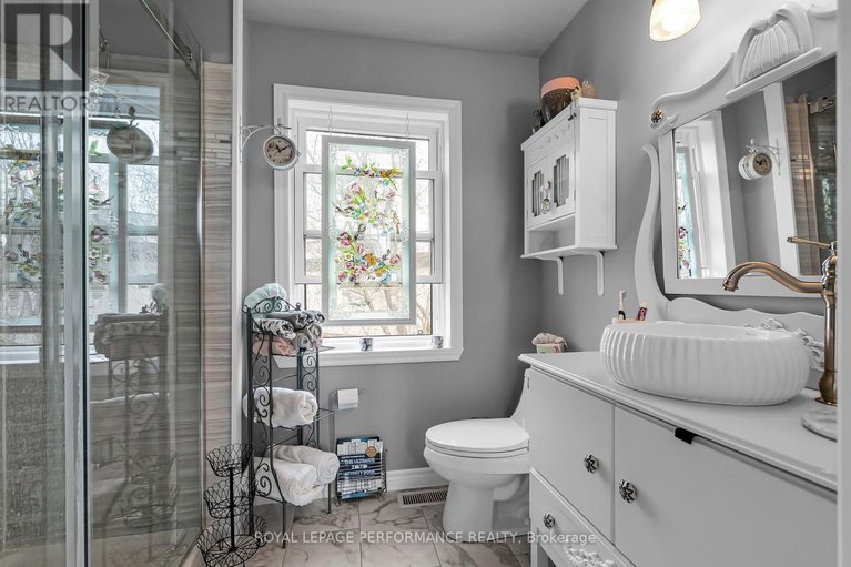 28367279/4923-juliette-street/south-glengarry-charlottenburgh-twp/south-glengarry/ontario/K0C1S0_33