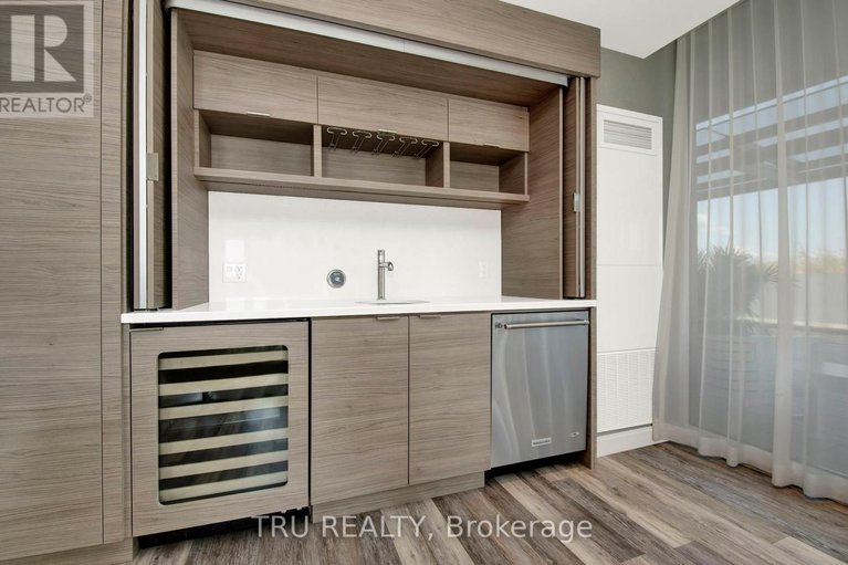 29586407/910-485-richmond-road/westboro-west/ottawa/ontario/K2A3W9_46