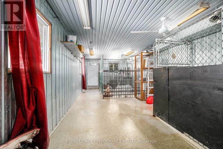 28244627/3383-champlain-street/clarencerockland-twp/clarence-rockland/ontario/K0A1E0_44