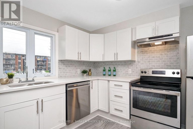 29445571/2098-eric-crescent/pineview/ottawa/ontario/K1B4P4_28