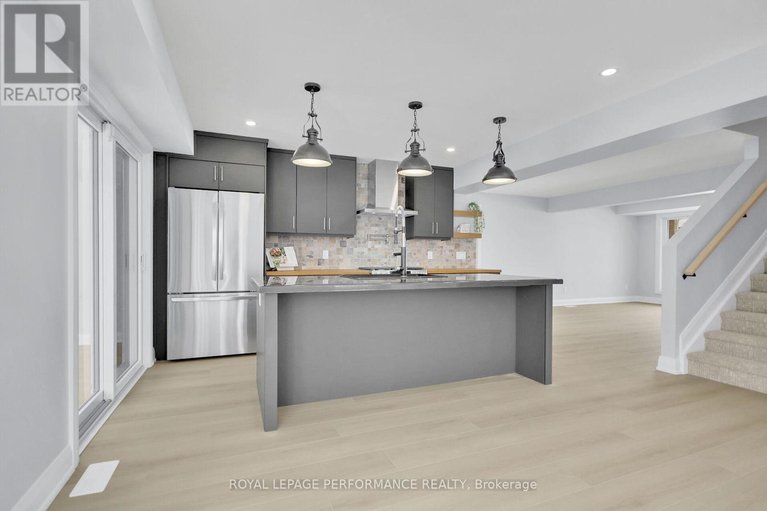 28549099/9-brydon-court/tanglewood/ottawa/ontario/K2G4A6_11