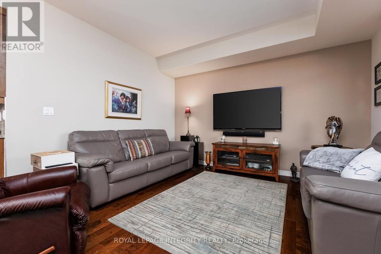 28579915/7-70-prestige-circle/chatelaine-village/ottawa/ontario/K4A0Y1_8