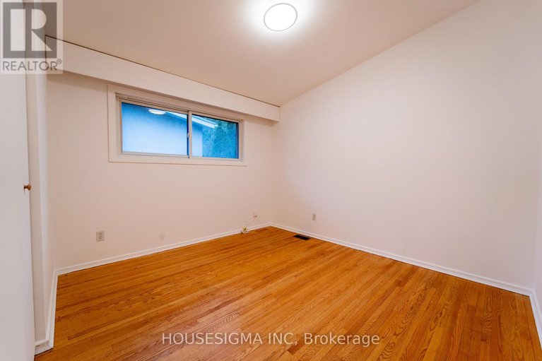 29056131/2335-harding-road/elmvale-acresurbandale/ottawa/ontario/K1G3B7_12