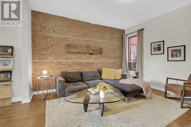 28974403/57-argyle-avenue/ottawa-centregolden-triangle/ottawa/ontario/K2P1B3_9