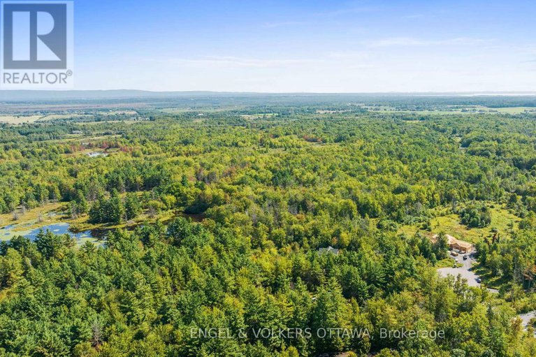 28261133/108-edith-margaret-place/huntley-ward-north-east/ottawa/ontario/K2W1A8_47