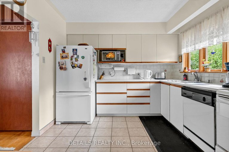 28920514/101-hilliard-avenue/city-viewskylinefisher-heightsparkwood-hills/ottawa/ontario/K2E6C5_11