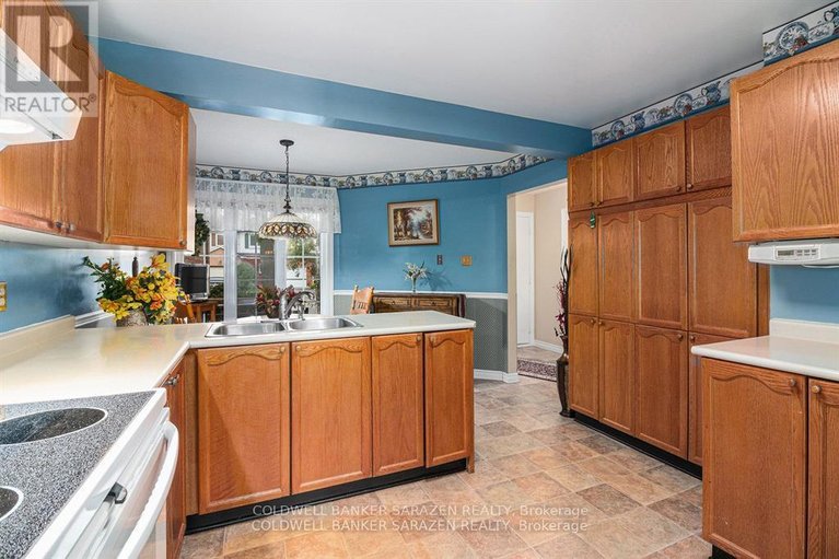 29477070/557-latour-crescent/fallingbrookgardenway-south/ottawa/ontario/K4A1N6_10