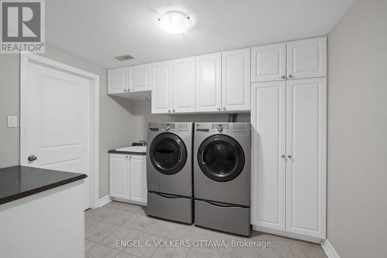 29623867/566-erinwoods-circle/stonebridge/ottawa/ontario/K2J5M8_35