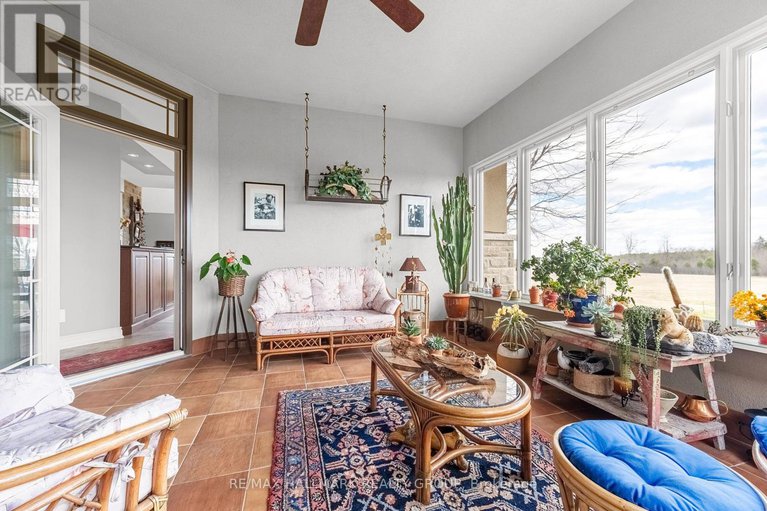 28343367/6980-mansfield-road/btwn-franktown-rd-fallowfield-rd/ottawa/ontario/K2S1B8_25