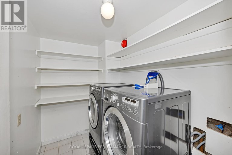 28410247/1204-40-boteler-street/lower-townbyward-market/ottawa/ontario/K1N9C8_19