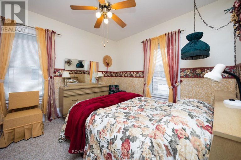 29632412/11-peter-street/maxville/north-glengarry/ontario/K0C1T0_32