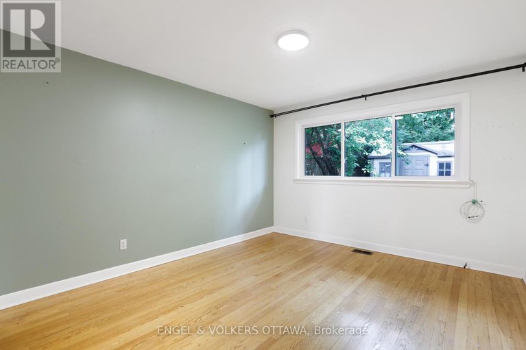 28561500/919-bermuda-avenue/carson-meadows/ottawa/ontario/K1K0V8_17