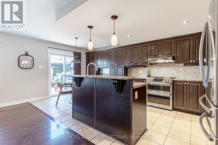 28139063/105-vallier-way-n/avalon-east/ottawa/ontario/K4A0R3_14