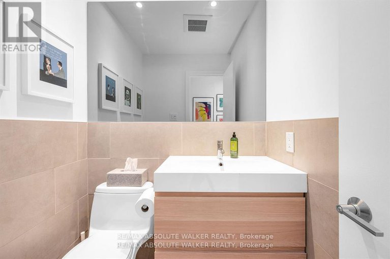28644323/107-joshua-street/mer-bleuebradley-estatesanderson-park/ottawa/ontario/K1W0A2_17