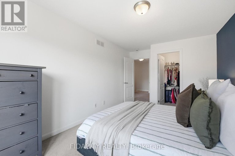29682192/807-element-private/emerald-meadowstrailwest/ottawa/ontario/K2M0M8_23
