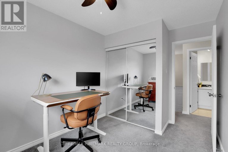 29673890/34-55-bering-court/katimavik/ottawa/ontario/K2L2B8_17