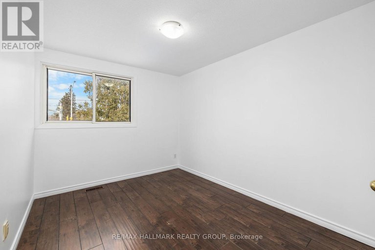 29173642/c-1458-heatherington-road/heron-gateindustrial-park/ottawa/ontario/K1V6S1_25