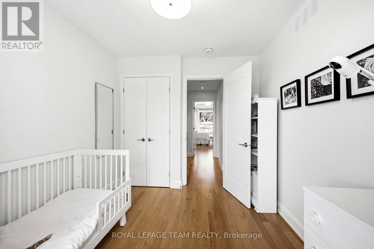 29635214/526-edison-avenue/mckellarhighland/ottawa/ontario/K2A3Y5_24