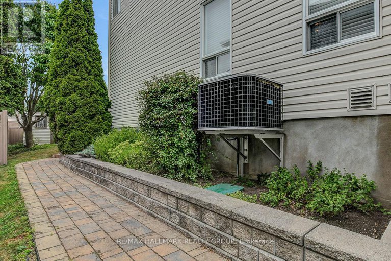 28882866/1166-ambercrest-street/carson-grove/ottawa/ontario/K1J1B2_50