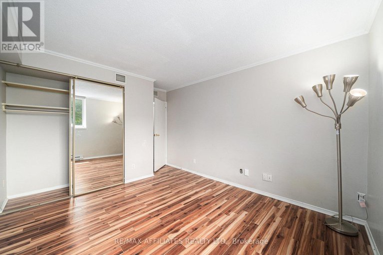 28447664/211-1705-playfair-drive/playfair-park/ottawa/ontario/K1H8P6_16