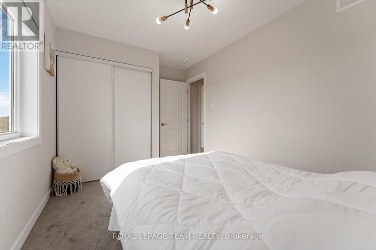 29118048/3040-travertine-way/half-moon-bay/ottawa/ontario/K2J6W9_30