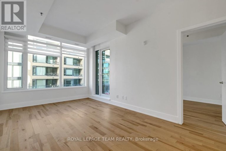 29161779/309-108-richmond-road/westborohampton-park/ottawa/ontario/K1Z0B3_16