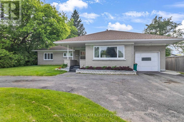 28603549/1916-alta-vista-drive/faircrest-heights/ottawa/ontario/K1H7K6_1