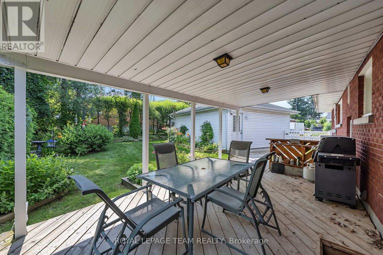 28624238/1830-kerr-avenue/mckellar-heights/ottawa/ontario/K2A1J3_27