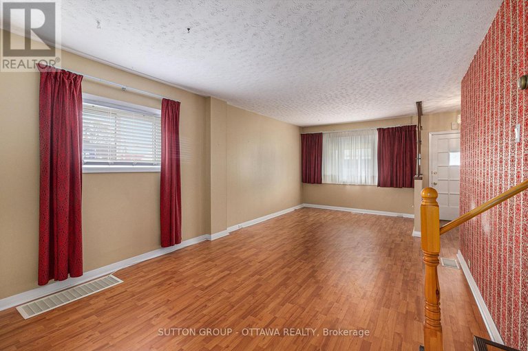 28297089/1341-raven-avenue/carlington/ottawa/ontario/K1Z7Y3_8