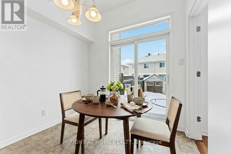 29405194/994-klondike-road/morgans-grantsouth-march/ottawa/ontario/K2K0C3_11