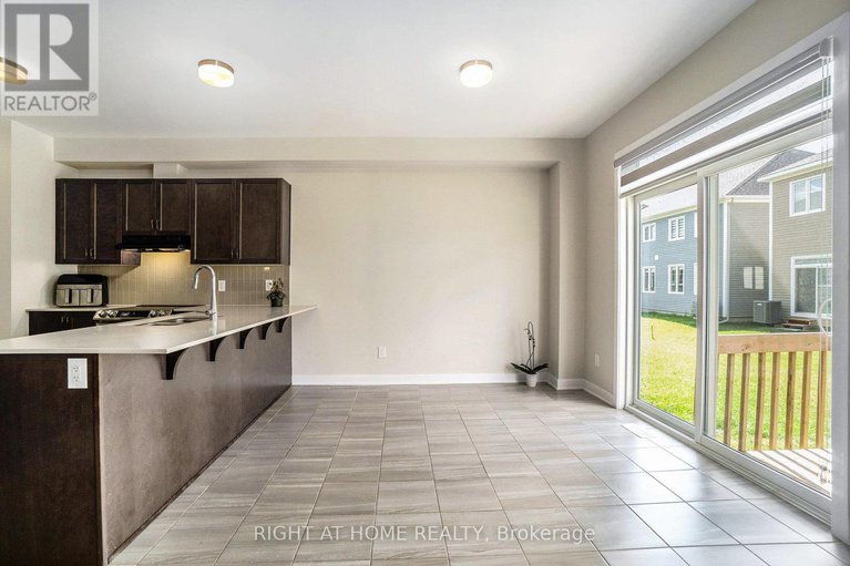 28630284/657-terrier-circle/goulbourn-twp-from-franktown-rdsouth-to-rideau/ottawa/ontario/K0A2Z0_12