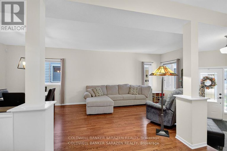 29225546/7-whitechapel-crescent/longfields/ottawa/ontario/K1S3G7_8