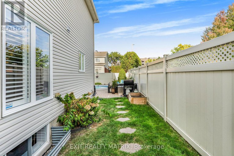 29367173/1183-mulder-avenue/fallingbrookgardenway-south/ottawa/ontario/K4A4H2_44