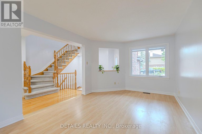 28436731/32-winnegreen-court-w/hunt-club-park/ottawa/ontario/K1G5S2_6