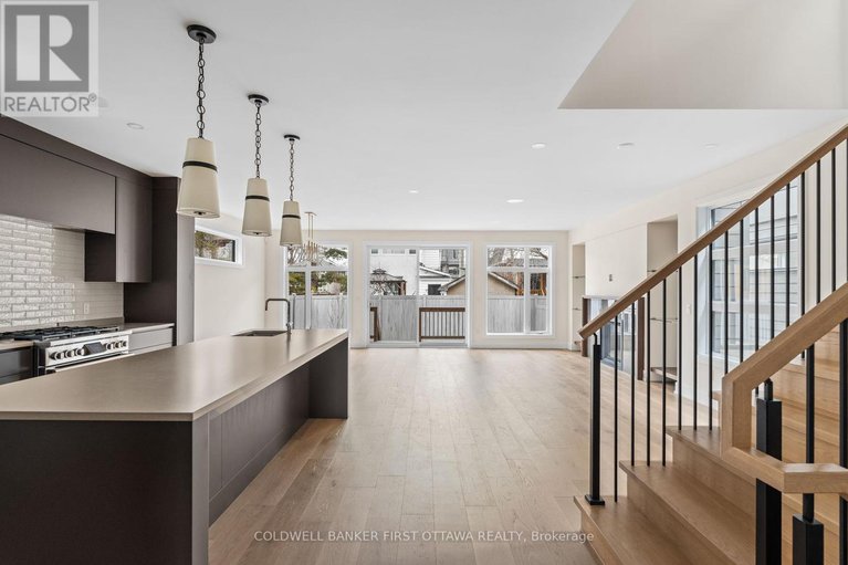 28476741/507-edison-avenue/mckellarhighland/ottawa/ontario/K2A1V3_6