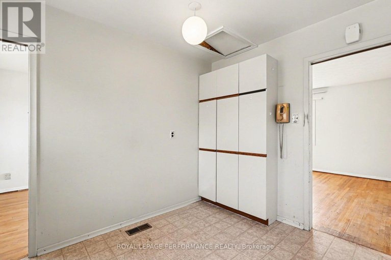 29614831/767-cross-avenue/elmvale-acresurbandale/ottawa/ontario/K1G3C9_14