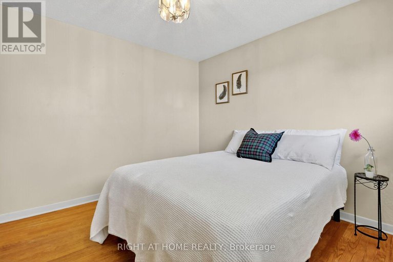 28954336/6-higwood-drive/borden-farmstewart-farmcarleton-heightsparkwood-hills/ottawa/ontario/K2E5K7_19