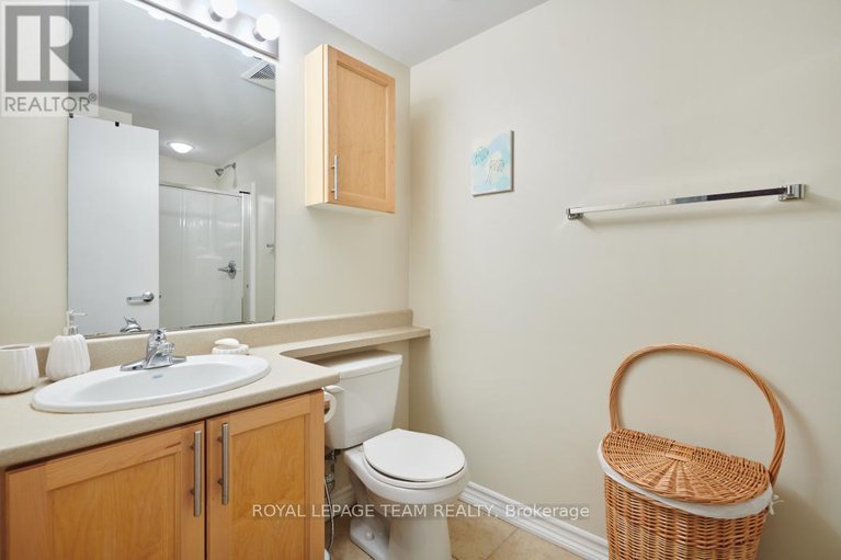 28257141/1704-234-rideau-street/sandy-hill/ottawa/ontario/K1N0A9_23